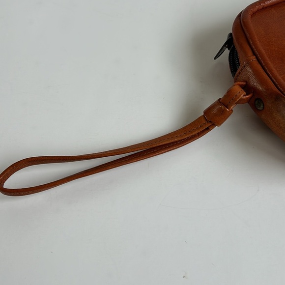 Made in Mexico hand tooled brown leather wristlet eagle and Mexico zip close - Picture 3 of 11